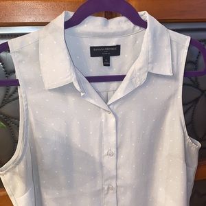 2/$10- BANANA REPUBLIC- Sleeveless Blouse Collar
